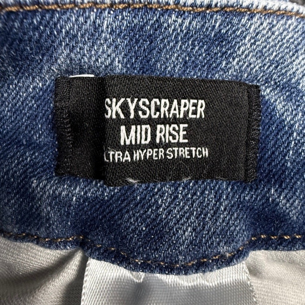 Express Skyscraper Mid Rise Ultra Hyper Stretch Flare Jeans Light Wash Size M/8 - Picture 11 of 16